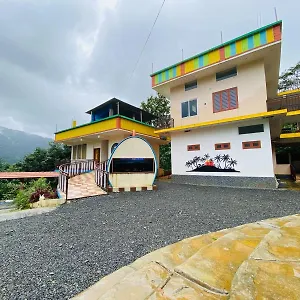  Resort Peak Paradise